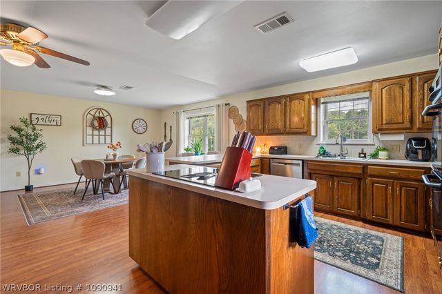 3111 Sturgeon Road, Greenwood, AR 72936