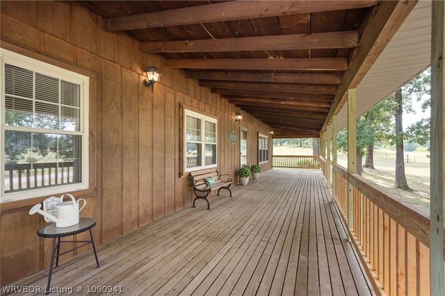 3111 Sturgeon Road, Greenwood, AR 72936