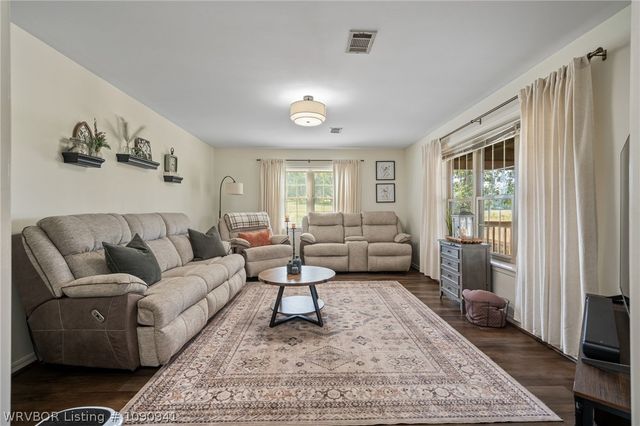 3111 Sturgeon Road, Greenwood, AR 72936