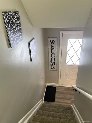 945 Olreana Road, White Lake Charter Township, MI 48386