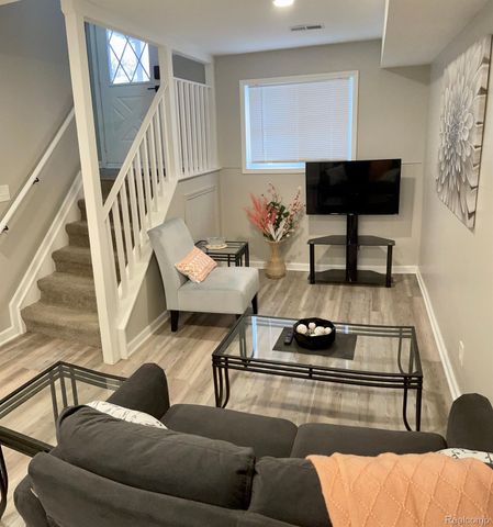 945 Olreana Road, White Lake Charter Township, MI 48386