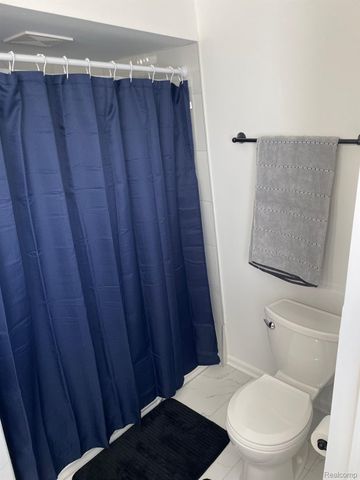 945 Olreana Road, White Lake Charter Township, MI 48386