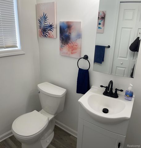 945 Olreana Road, White Lake Charter Township, MI 48386