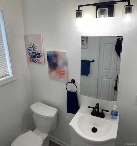 945 Olreana Road, White Lake Charter Township, MI 48386