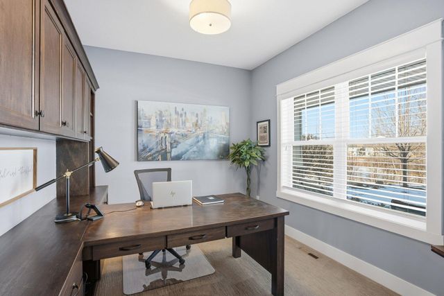 7727 Prairie Grass Pass, Prior Lake, MN 55372