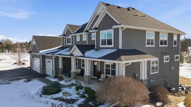 7727 Prairie Grass Pass, Prior Lake, MN 55372