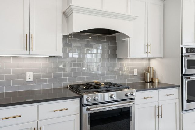 7727 Prairie Grass Pass, Prior Lake, MN 55372