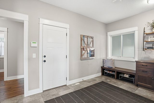 7727 Prairie Grass Pass, Prior Lake, MN 55372