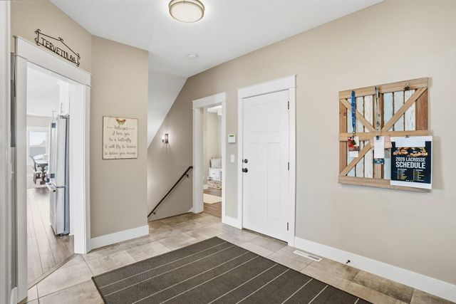 7727 Prairie Grass Pass, Prior Lake, MN 55372