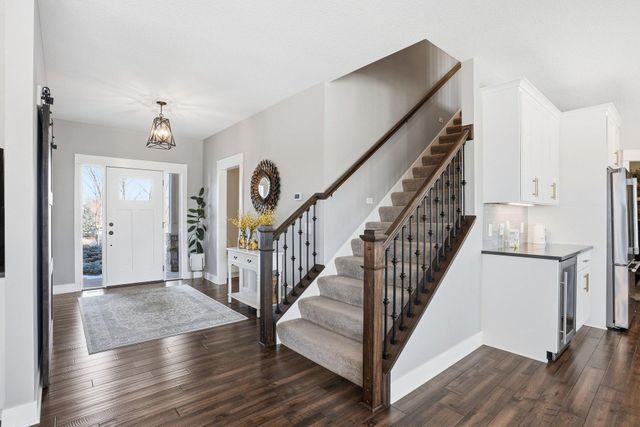 7727 Prairie Grass Pass, Prior Lake, MN 55372