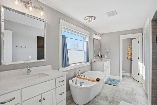 7727 Prairie Grass Pass, Prior Lake, MN 55372