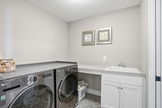 7727 Prairie Grass Pass, Prior Lake, MN 55372