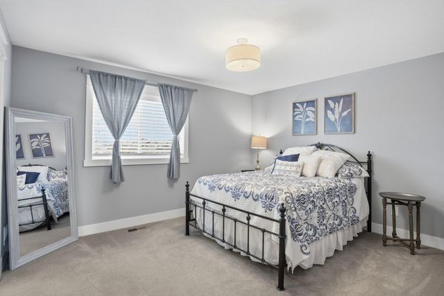 7727 Prairie Grass Pass, Prior Lake, MN 55372