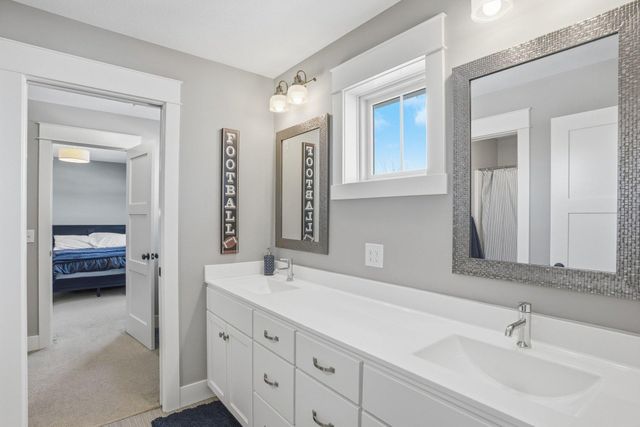 7727 Prairie Grass Pass, Prior Lake, MN 55372