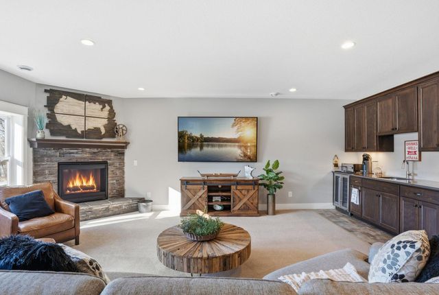 7727 Prairie Grass Pass, Prior Lake, MN 55372