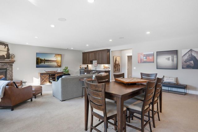 7727 Prairie Grass Pass, Prior Lake, MN 55372