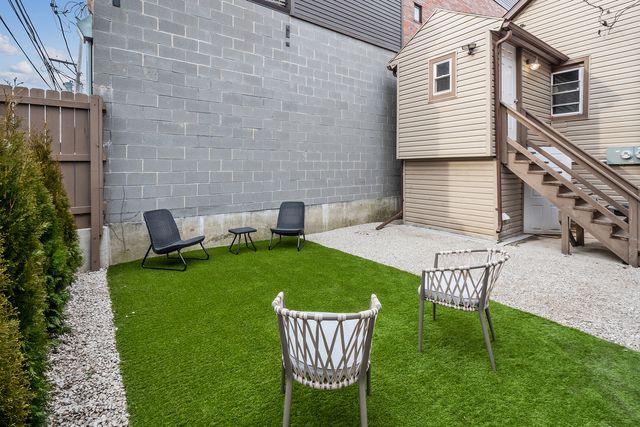 529 N Wood Street, Chicago, IL 60622