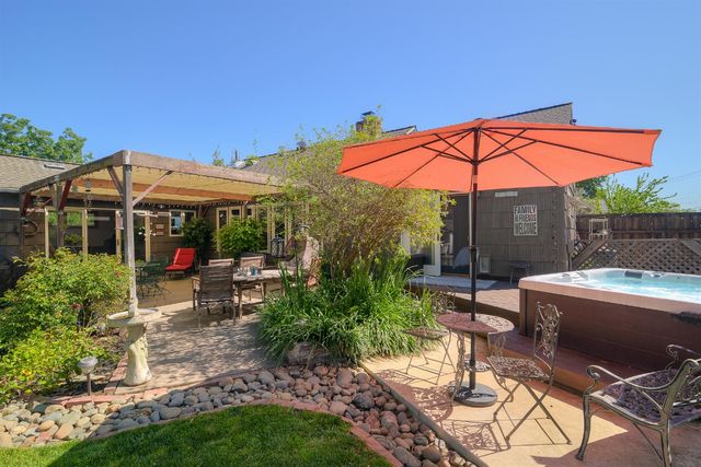 3309 Brookwood Rd, Sacramento, CA 95821