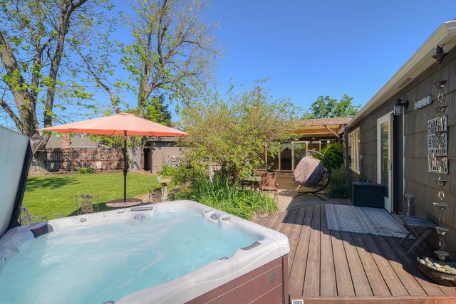 3309 Brookwood Rd, Sacramento, CA 95821