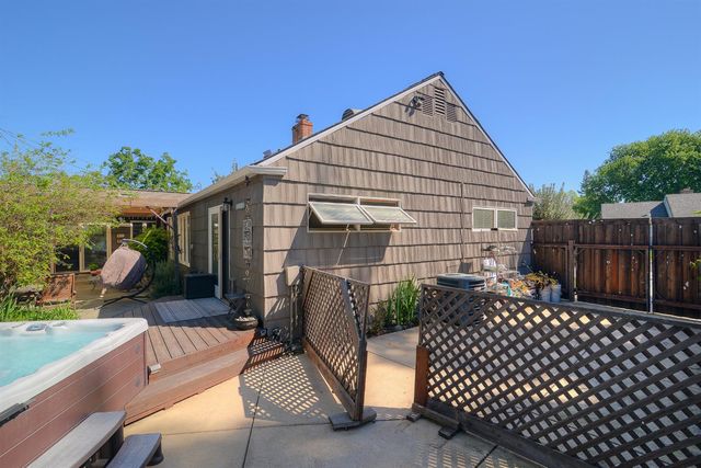 3309 Brookwood Rd, Sacramento, CA 95821