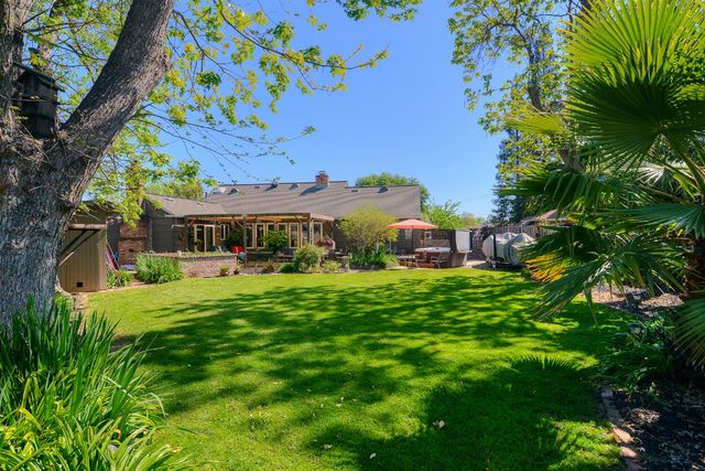 3309 Brookwood Rd, Sacramento, CA 95821