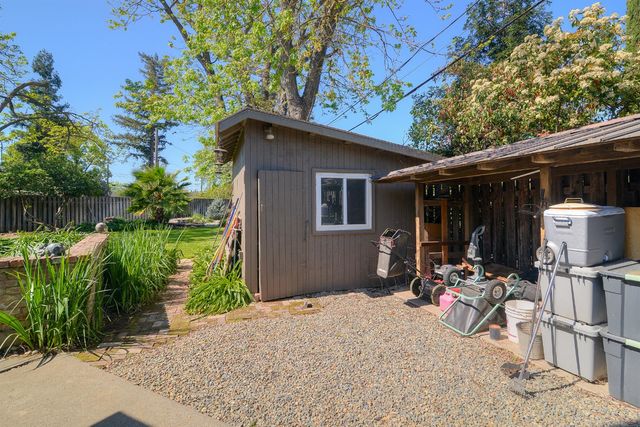 3309 Brookwood Rd, Sacramento, CA 95821
