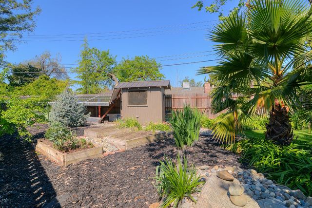 3309 Brookwood Rd, Sacramento, CA 95821