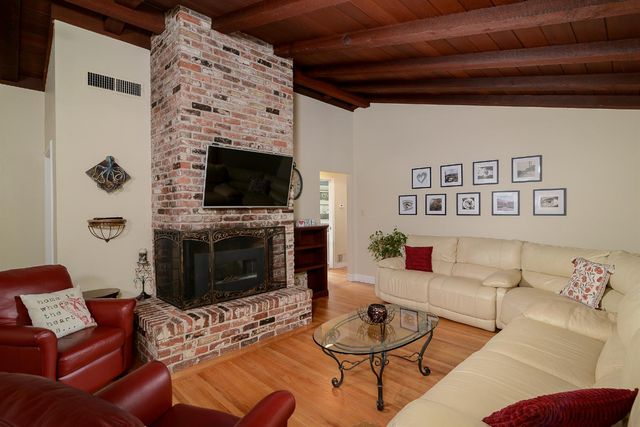 3309 Brookwood Rd, Sacramento, CA 95821