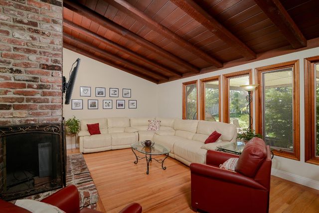 3309 Brookwood Rd, Sacramento, CA 95821