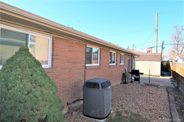 2513 W 74th Avenue, Westminster, CO 80030