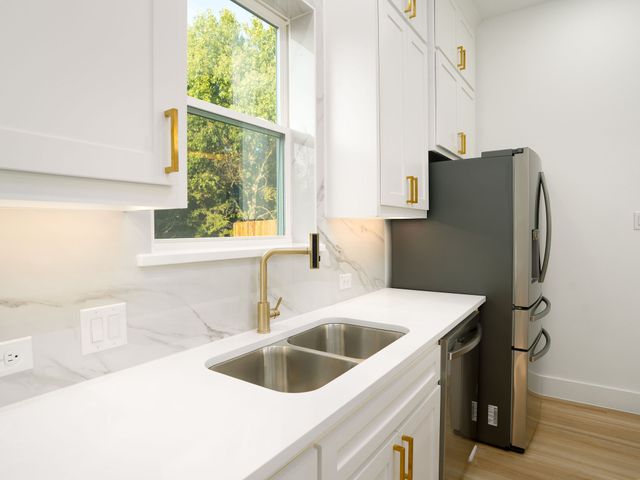 5849 Millar Drive, Dallas, TX 75236