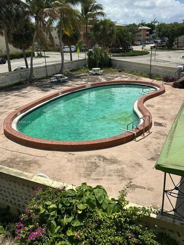 11925 NE 19th Drive 8, North Miami, FL 33181