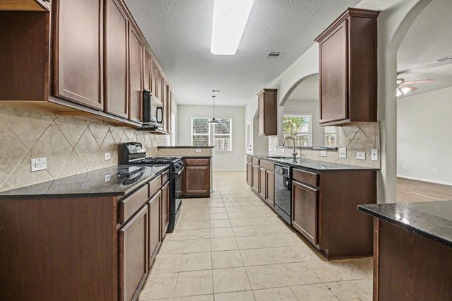 1439 Barras Street, Alvin, TX 77511