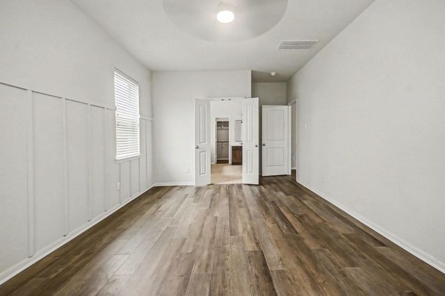 1439 Barras Street, Alvin, TX 77511