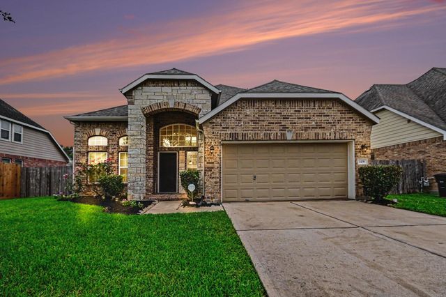 1439 Barras Street, Alvin, TX 77511