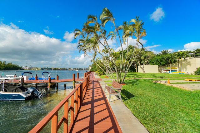 2121 N Ocean Boulevard 1704e, Boca Raton, FL 33431