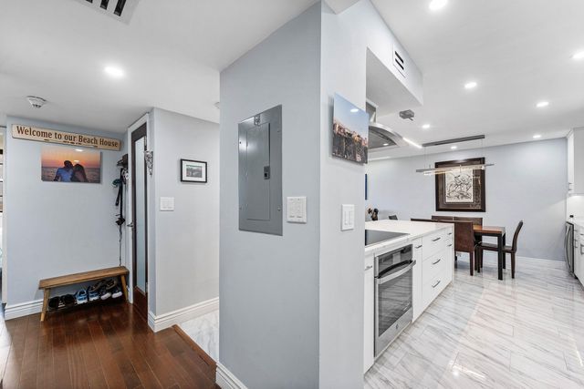 2121 N Ocean Boulevard 1704e, Boca Raton, FL 33431