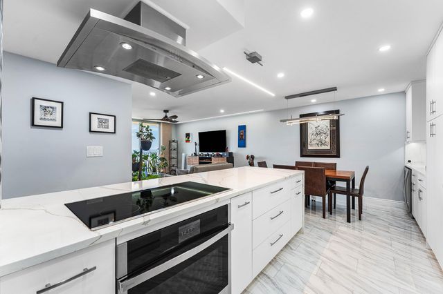 2121 N Ocean Boulevard 1704e, Boca Raton, FL 33431