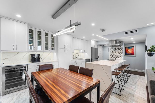 2121 N Ocean Boulevard 1704e, Boca Raton, FL 33431