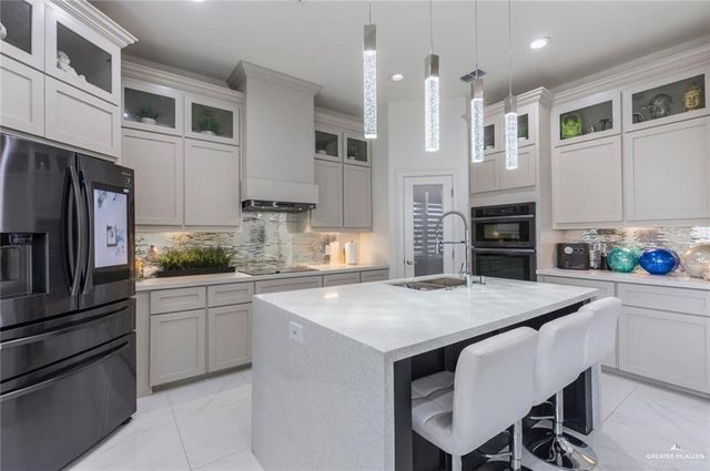 407 W Carmel Avenue, Pharr, TX 78577