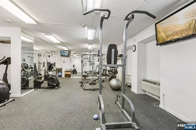 150 Overlook Avenue 7F, Hackensack, NJ 07601