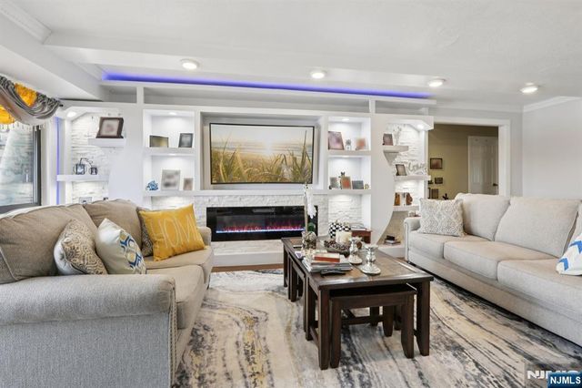 150 Overlook Avenue 7F, Hackensack, NJ 07601