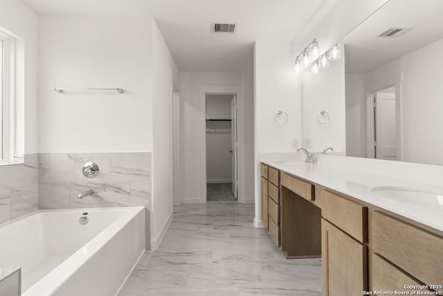 5727 Marble Falls, Converse, TX 78244