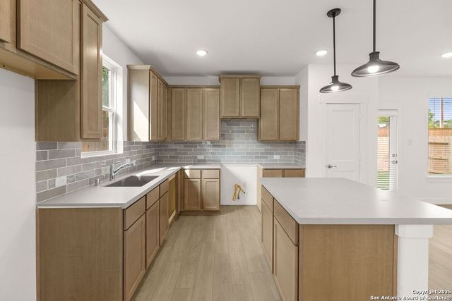 5727 Marble Falls, Converse, TX 78244