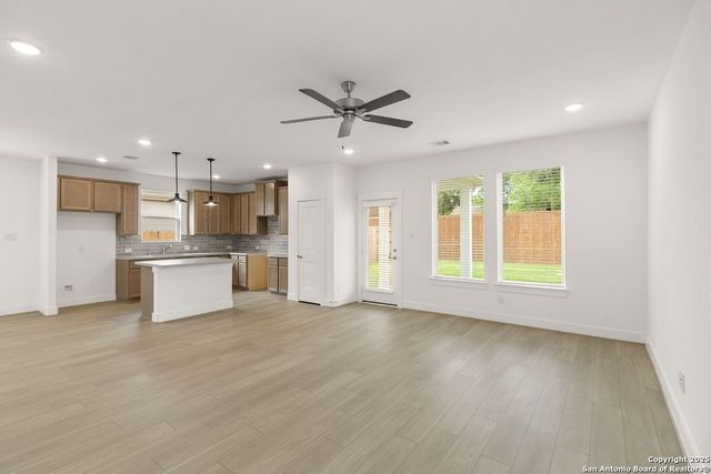 5727 Marble Falls, Converse, TX 78244