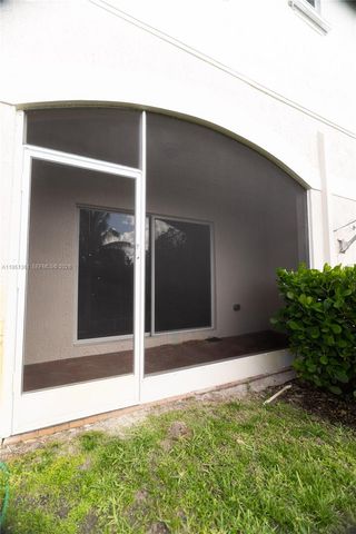 3542 NW 29th Ct, Lauderdale Lakes, FL 33311