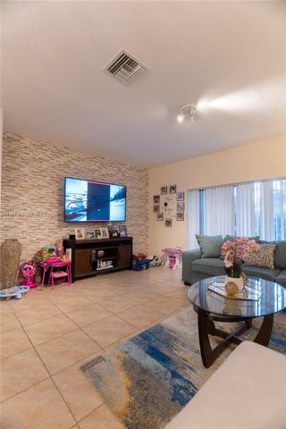 3542 NW 29th Ct, Lauderdale Lakes, FL 33311