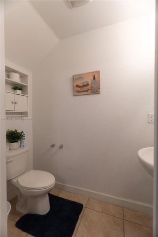 3542 NW 29th Ct, Lauderdale Lakes, FL 33311