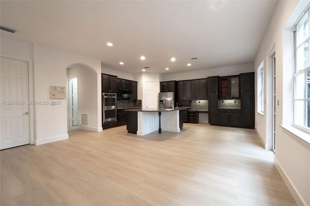 11213 NW 71st Terrace, Doral, FL 33178