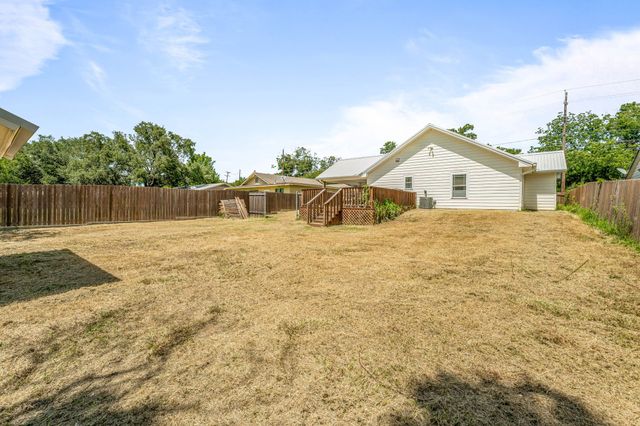 306 Dale Avenue, Stephenville, TX 76401